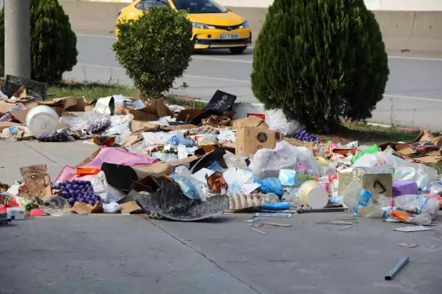 petrol istasyonuna dalan taksi hurda araci ve 7 14484978 o