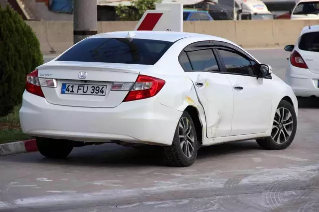 petrol istasyonuna dalan taksi hurda araci ve 9 14484978 o