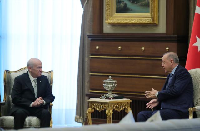 Cumhurbaşkanı Erdoğan ve Bahçeli görüşmesi başladı! Masada iki mevzu başlığı var
