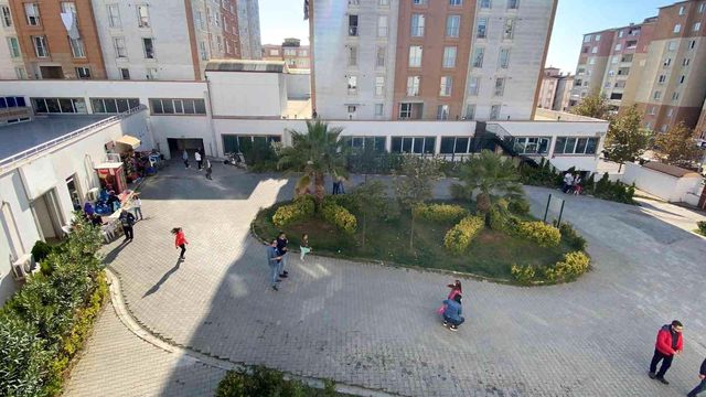 site sakinleri yonetim icin ayaklandi 9 14484878 o