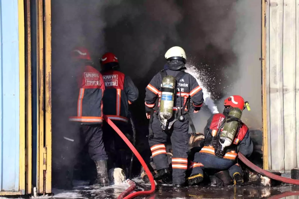 tekstil atolyesinde korkutan yangin 14484155 amp