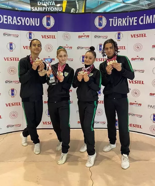 Türkiye Aerobik Cimnastik Şampiyonası'na Manisa BBSK damgası