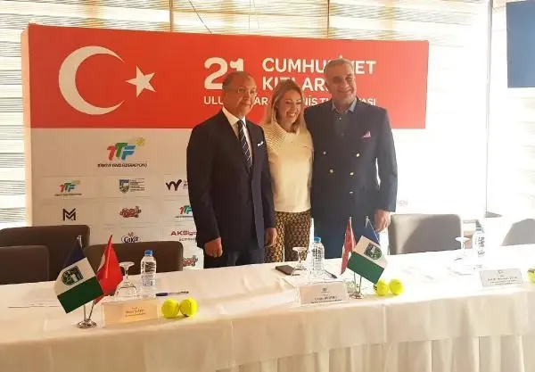 21'inci Cumhuriyet Kızları Uluslararası Tenis Turnuvası'nın basın toplantısı gerçekleştirildi