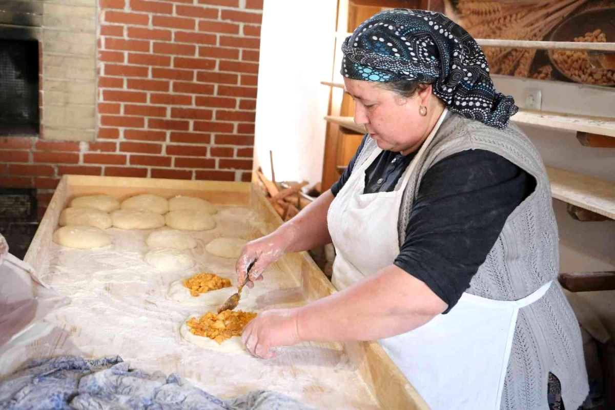 Annesinden öğrendiği 100 yıllık yöresel ekmekle kendi işinin patronu oldu