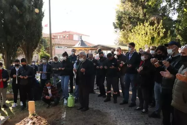 Aşı olmayan öğretmen koronavirüs nedeniyle hayatını kaybetti