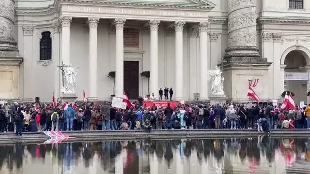 Avusturya'da Kovid-19 önlemleri karşıtı gösteri düzenlendi