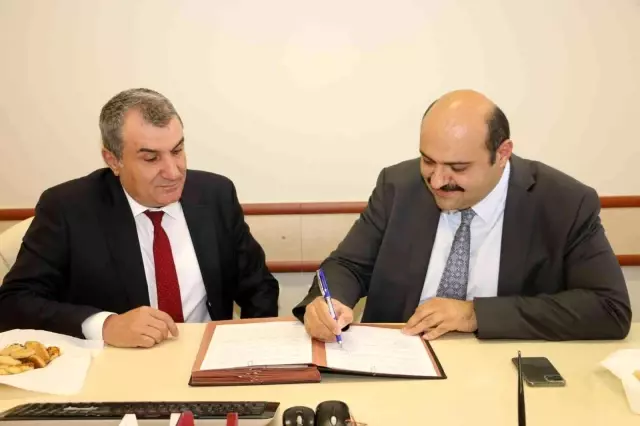 Aziziye Belediyesi'nin kapıları mühendis adayları için açıldı