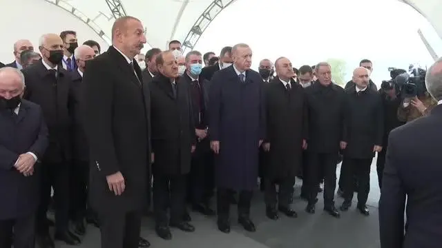 Cumhurbaşkanı Erdoğan ve Azerbaycan Cumhurbaşkanı Aliyev, AA'nın Karabağ Zaferi sergisini gezdi