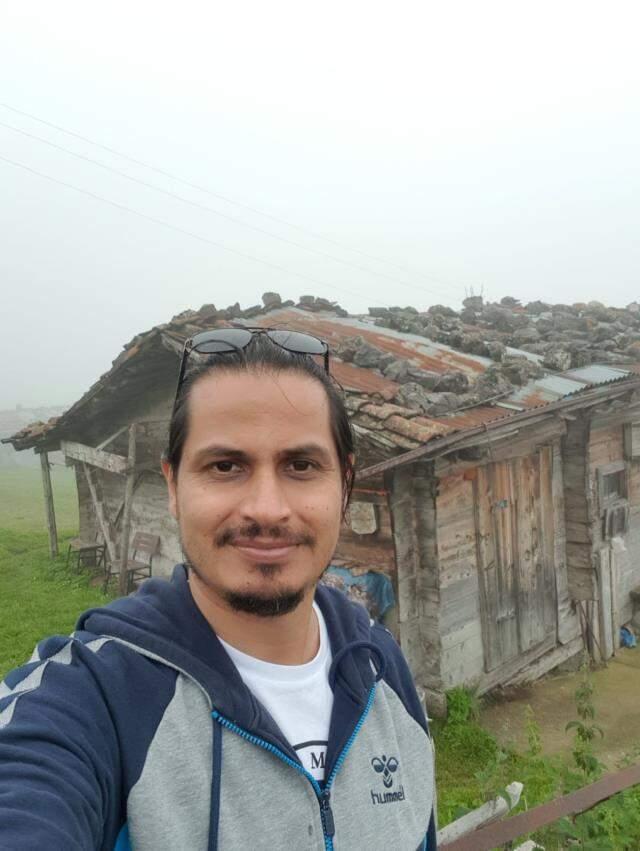 Aşı olmayan öğretmen koronavirüs nedeniyle hayatını kaybetti Aşı olmayan öğretmen koronavirüs nedeniyle hayatını kaybetti