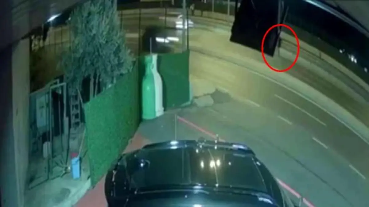 Genç kadının hayatını kaybettiği kaza anbean kamerada