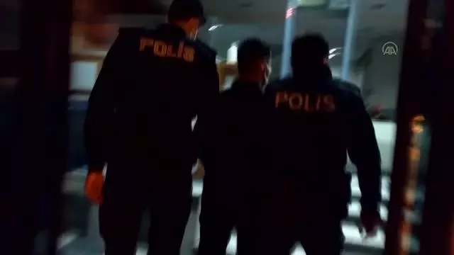 Köpek çaldığı iddiasıyla aranan şüpheli, çanta hırsızlığından yakalandı