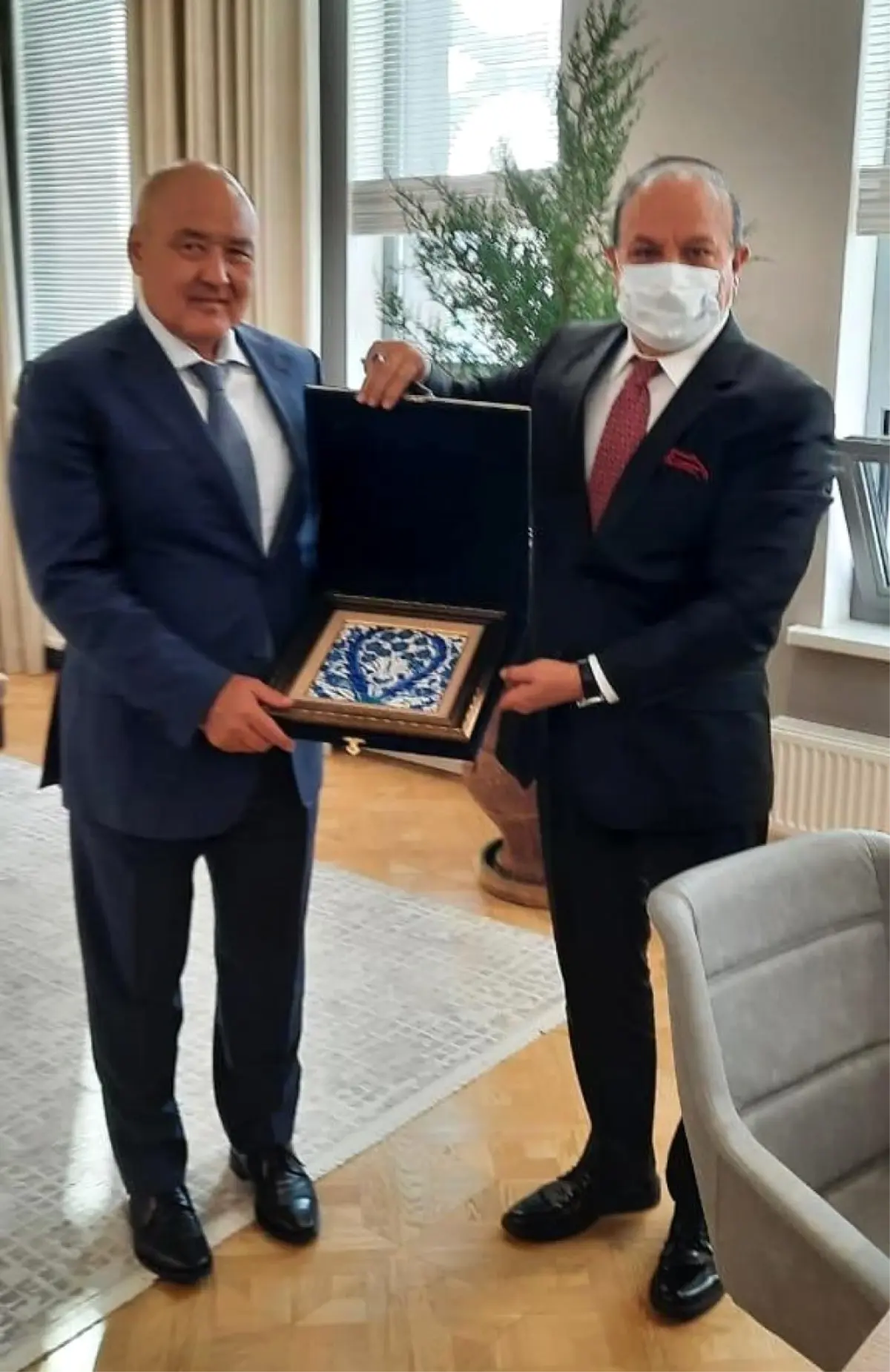 Mütevelli Heyet Başkanımız Prof. Dr. Muhittin Şimşek Türkistan Eyalet Valisi ile Görüştü
