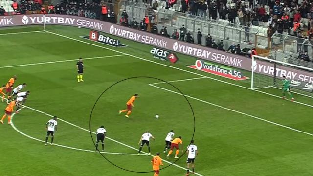 Duayen hakemler skandal kararı yorumladı: Galatasaray'ın penaltısı tekrar edilmeliydi