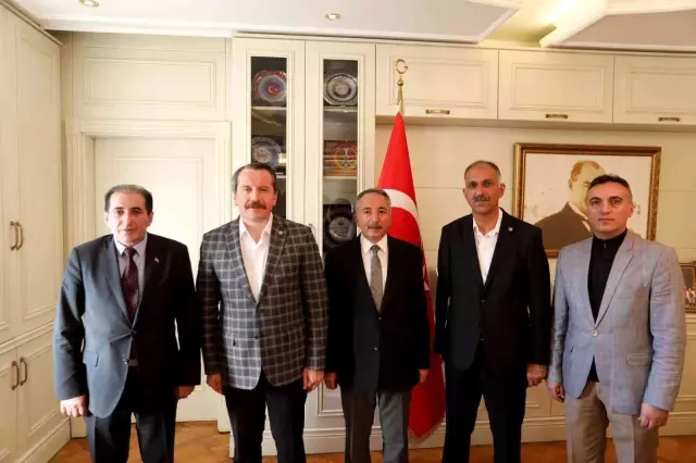 AİÇÜ rektörü Prof. Dr. Karabulut, Memur-Sen Genel Başkanı Yalçın'ı misafir etti