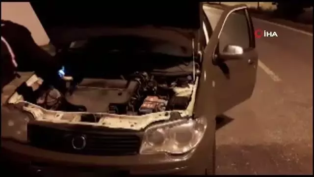 Akü kutusunda zulaladığı uyuşturucular ile jandarmaya yakalandı
