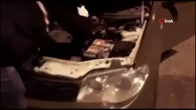 Akü kutusunda zulaladığı uyuşturucular ile jandarmaya yakalandı