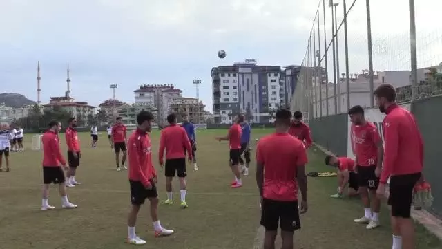 Alanyaspor Teknik Direktörü Korkmaz, gazetecilere açıklamada bulundu
