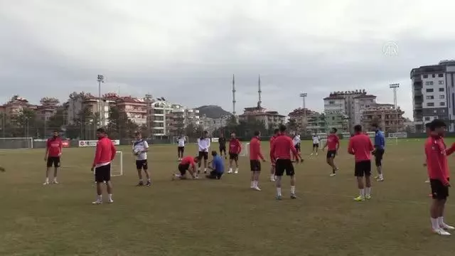Alanyaspor Teknik Direktörü Korkmaz, gazetecilere açıklamada bulundu