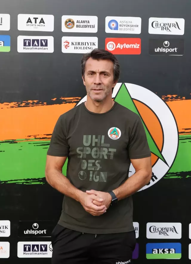 Alanyaspor Teknik Direktörü Korkmaz, gazetecilere açıklamada bulundu