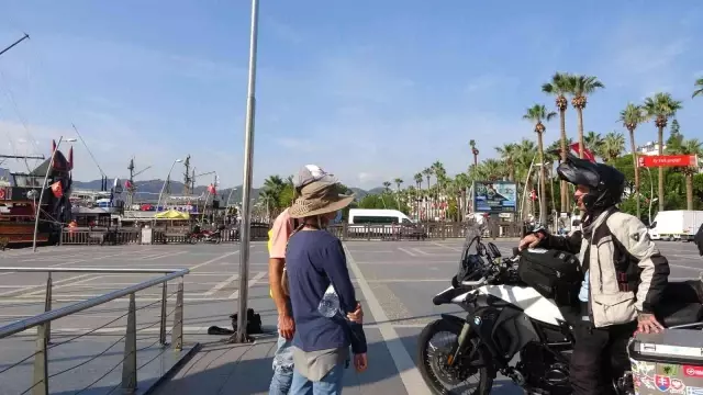 Amerikalı dövme sanatçısı motoru ile dünyayı geziyor