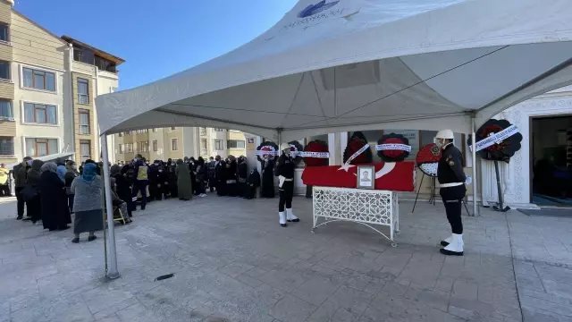 Ankara'da kazada yaşamını yitiren polis memuru toprağa verildi