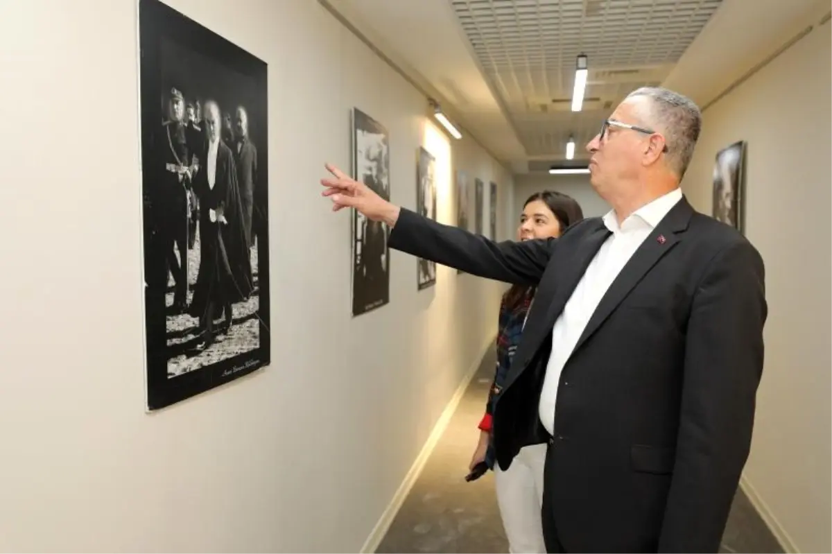 Atatürk?ün fotoğrafları Gaziemir?de