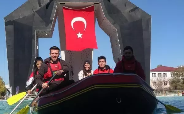 ATATÜRK ÜNİVERSİTESİ'NDE CUMHURİYET ŞENLİĞİ