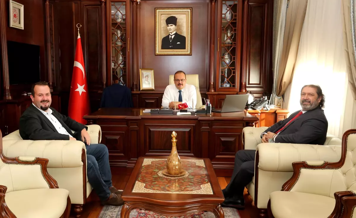 Bursa Çimento Fabrikası Genel Müdürü Nemli'den Vali Canbolat'a Ziyaret