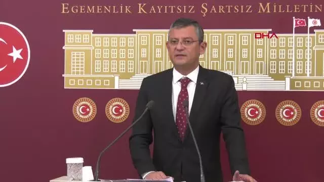 CHP'li Özel Genel liderin adaylığına karşı çıkma üzere yorumlama zoraki