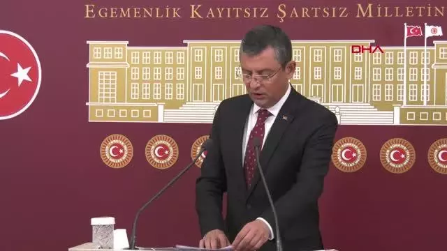 CHP'li Özel Genel liderin adaylığına karşı çıkma üzere yorumlama zoraki