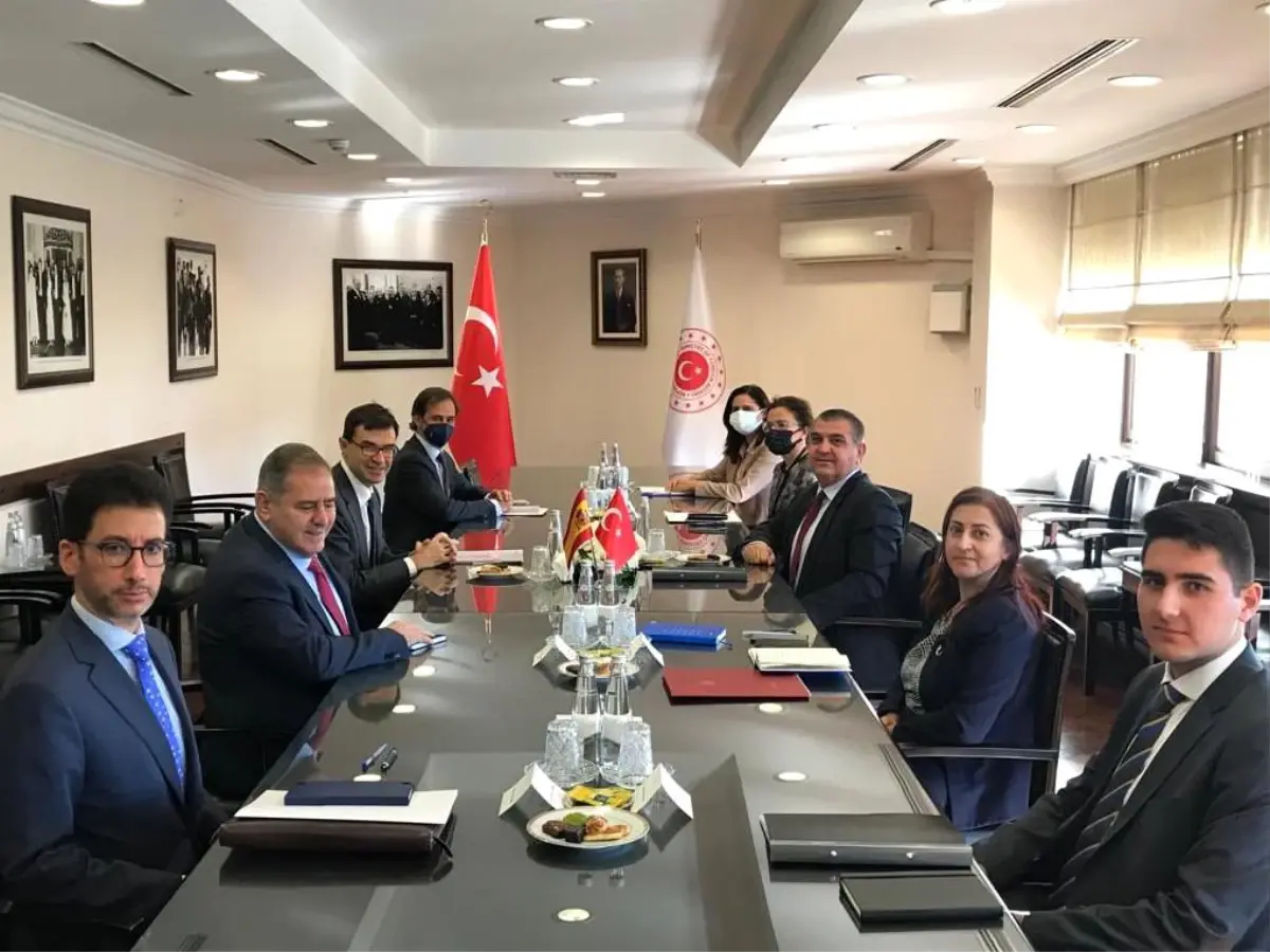 Dışişleri Bakan Yardımcısı ve AB Başkanı Büyükelçi Faruk Kaymakcı İspanya Dışişleri, AB ve İşbirliği Bakanlığı Devlet Sekreteri Büyükelçi Juan...
