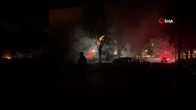 Son dakika haber! Fransa'da polis operasyonuna tepki gösteren grup 13 aracı ateşe verdi
