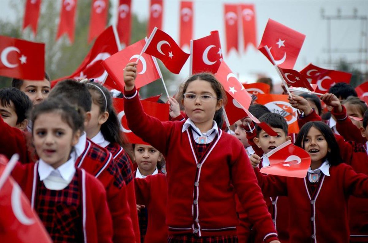 29 Ekim Cumhuriyet Bayramı şiirleri! En güzel Cumhuriyet Bayramı şiirleri! Çocuklar için Cumhuriyet Bayramı şiirleri dinle! 29 Ekim şiirleri!