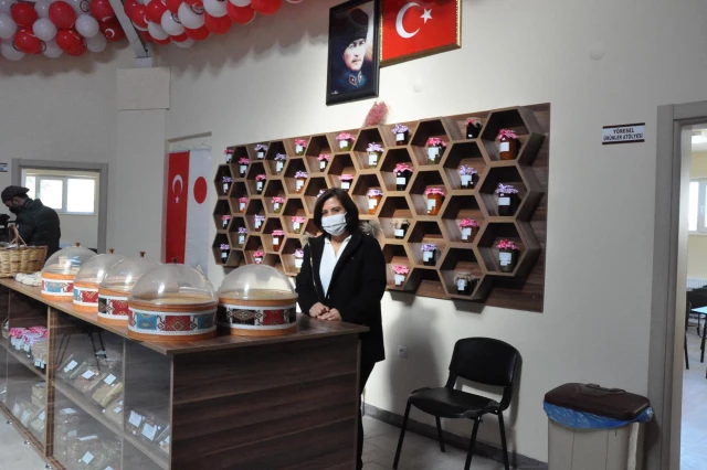 Japonya Büyükelçiliğince Yozgat'ta yaptırılan Kadın İstihdamını Destekleme Merkezi açıldı