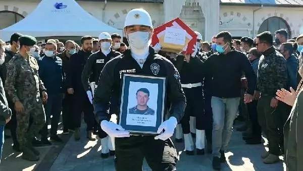 TRAFİK KAZASINDA YAŞAMINI YİTİREN POLİS MEMURU TOPRAĞA VERİLDİ