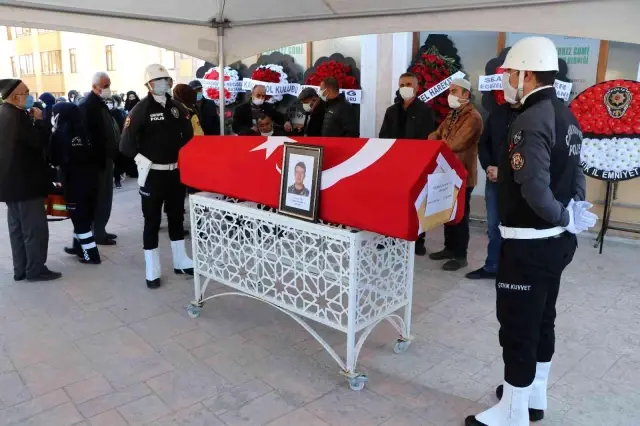 Ankara'da kazada yaşamını yitiren polis memuru toprağa verildi