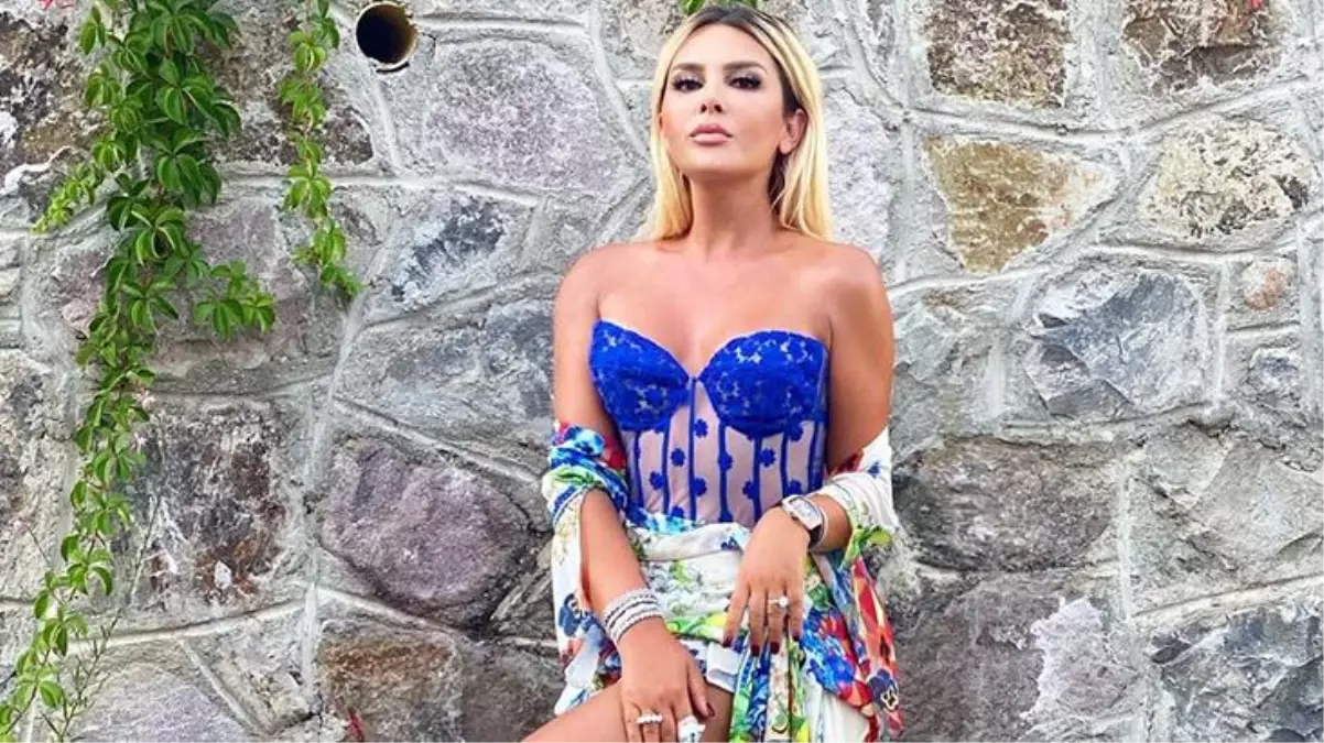 Gökhan Çıra'dan boşanan Selin Ciğerci, kendisinden 11 yaş küçük basketbolcuyla aşk yaşadığı iddia edildi