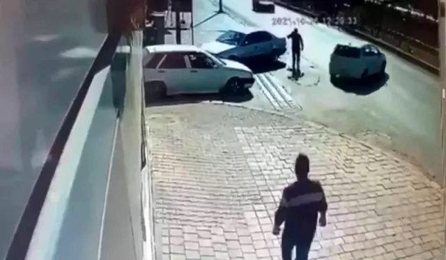 Son dakika haberi! Ölüm yanı başından geçti, telefonla konuşmaya devam etti