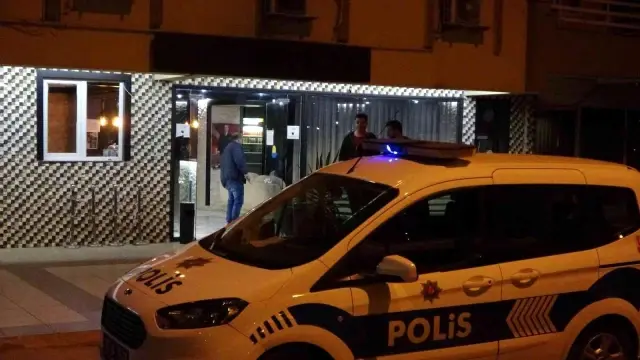 Otel odasında tartıştığı kadın arkadaşını bıçakla yaraladı