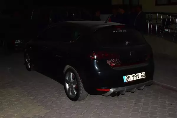 Otomobili çizildiği için tartıştığı site görevlisini öldürdü