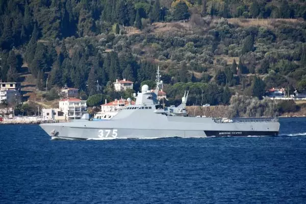 Son dakika gündem: RUS SAVAŞ GEMİSİ, ÇANAKKALE BOĞAZI'NDAN GEÇTİ