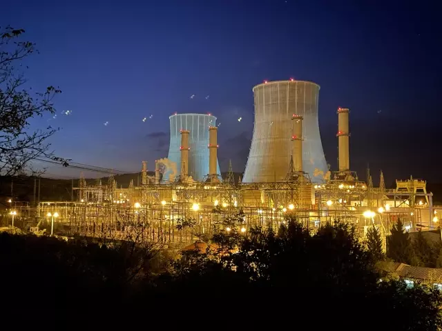 Son dakika haber! Doğal gaz kombine çevrim santrali trafosunda patlama (2)
