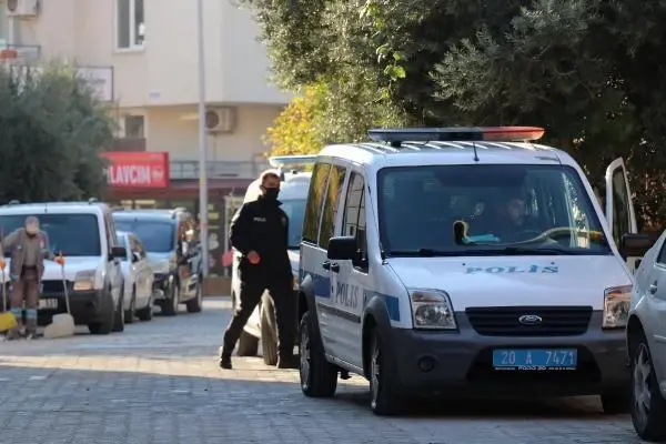 Son dakika haber: Şebnem, evinde erkek arkadaşı tarafından boğazı kesilerek öldürüldü