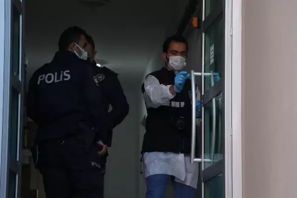 Son dakika haber: Şebnem, evinde erkek arkadaşı tarafından boğazı kesilerek öldürüldü