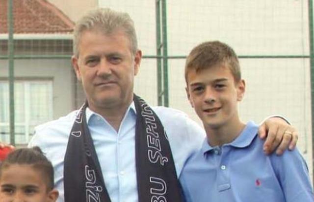 Türkiye Futbol Federasyonu eski lideri Mahmut Özgener'in oğlu, Muhteşem Lig grubunda maça çıktı