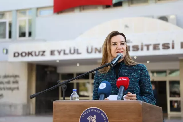 Türk denizciliğin sembol ismi Çaka Bey anısına Dokuz Eylül Üniversitesi'nde büst yapıldı