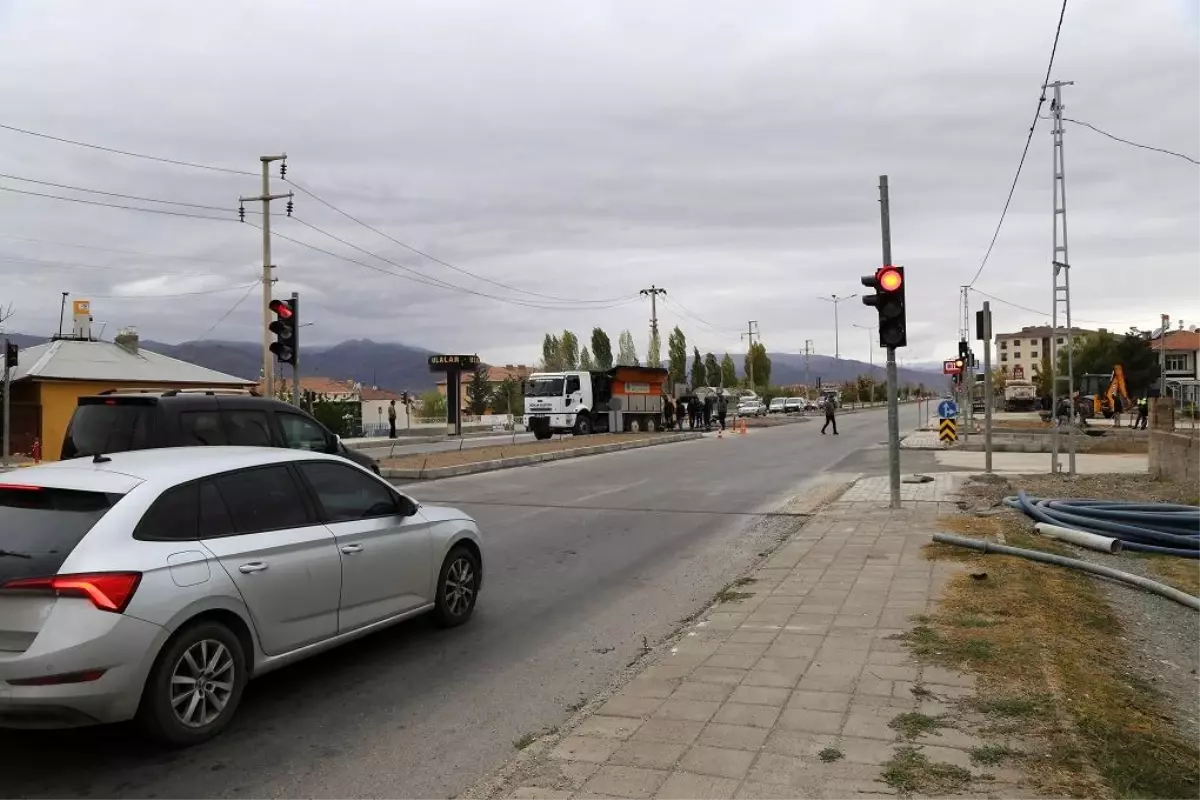 Ulalar Kavşağına sinyalizasyon sistemi kuruldu