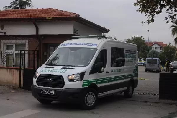 Son dakika haberleri... Ayrılmak isteyen kadın arkadaşını takside öldürdü, cesetle emniyete gidip teslim oldu