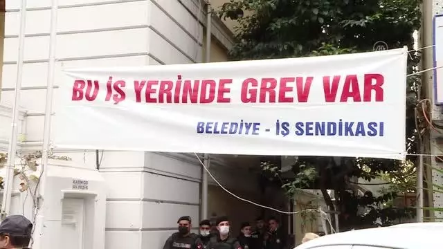 Bakırköy Belediyesi işçileri grevlerinin dördüncü gününde