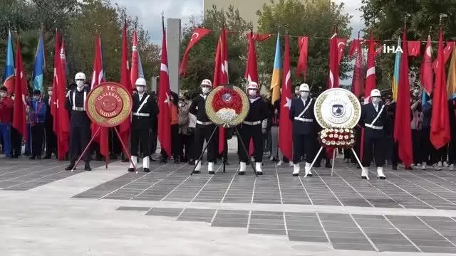 Çanakkale'de 29 Ekim Cumhuriyet Bayramı çelenk töreni